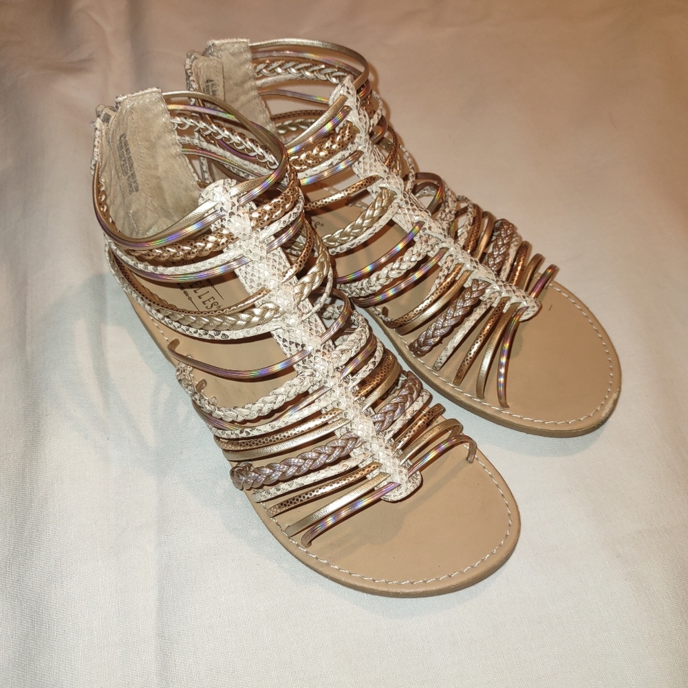 Girls sandals size 4